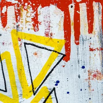 Détails de la peinture STNS04, motifs géométriques, flèches et textures évoquant l’architecture urbaine – détail 3 (STNS04)